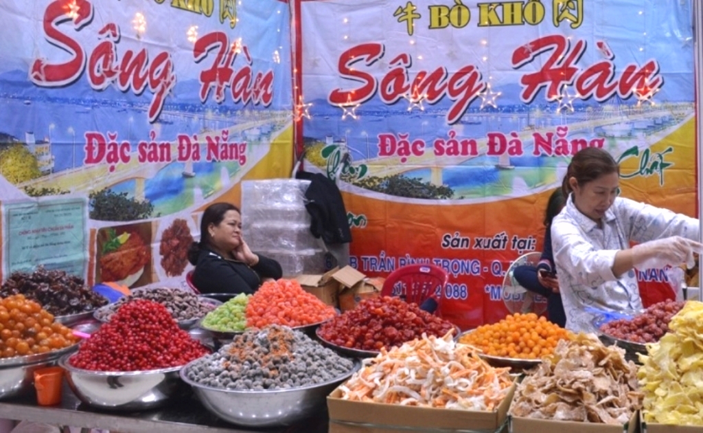 Đà Nẵng: Thí điểm dán tem truy xuất nguồn gốc thực phẩm