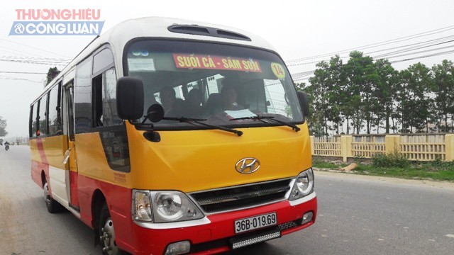 Thanh Hoá: Nghịch cảnh xe buýt giả tung hoành, chèn ép khiến xe buýt thật khốn đốn!