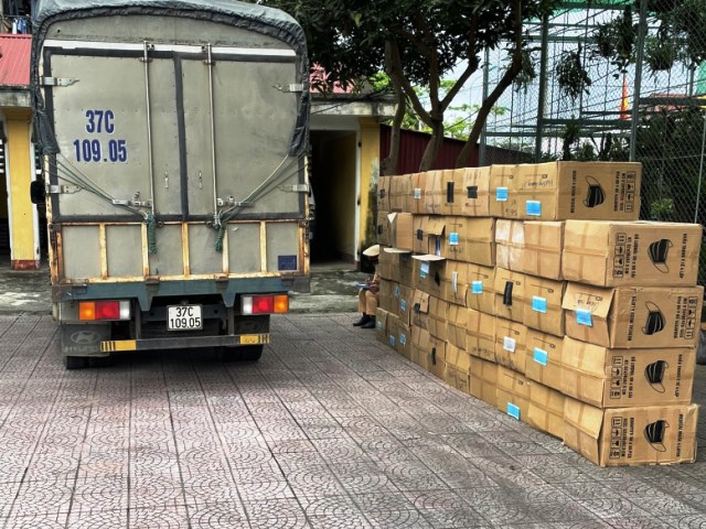 Hà Tĩnh: Hơn 120 nghìn khẩu trang không rõ nguồn gốc xuất xứ trên xe tải