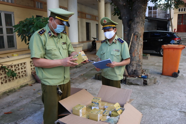Lạng Sơn: Thu giữ hàng nghìn điếu thuốc lá điện tử