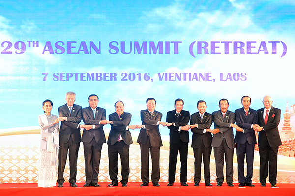 Thủ tướng Nguyễn Xuân Phúc tham dự Hội nghị Cấp cao ASEAN lần thứ 29