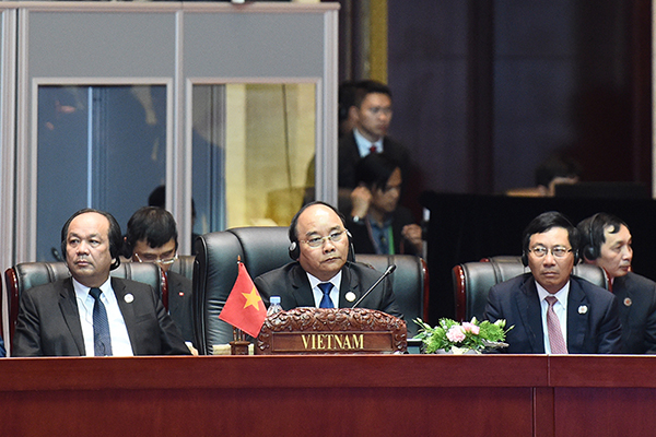 Thủ tướng kết thúc tốt đẹp chuyến tham dự Hội nghị Cấp cao ASEAN lần thứ 28-29