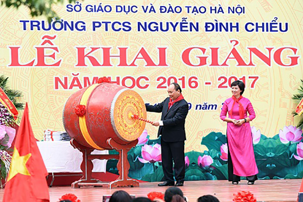 Thủ tướng dự lễ khai giảng tại trường Nguyễn Đình Chiểu