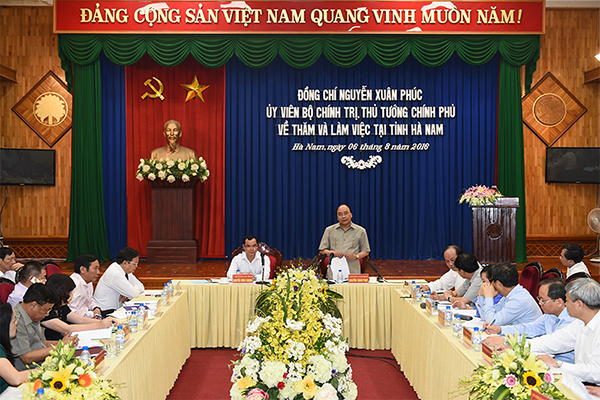 Thủ tướng Nguyễn Xuân Phúc làm việc với tỉnh Hà Nam