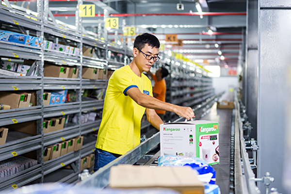 Dịch vụ vận chuyển, giao nhận hàng thương mại điện tử bao phủ cả nước