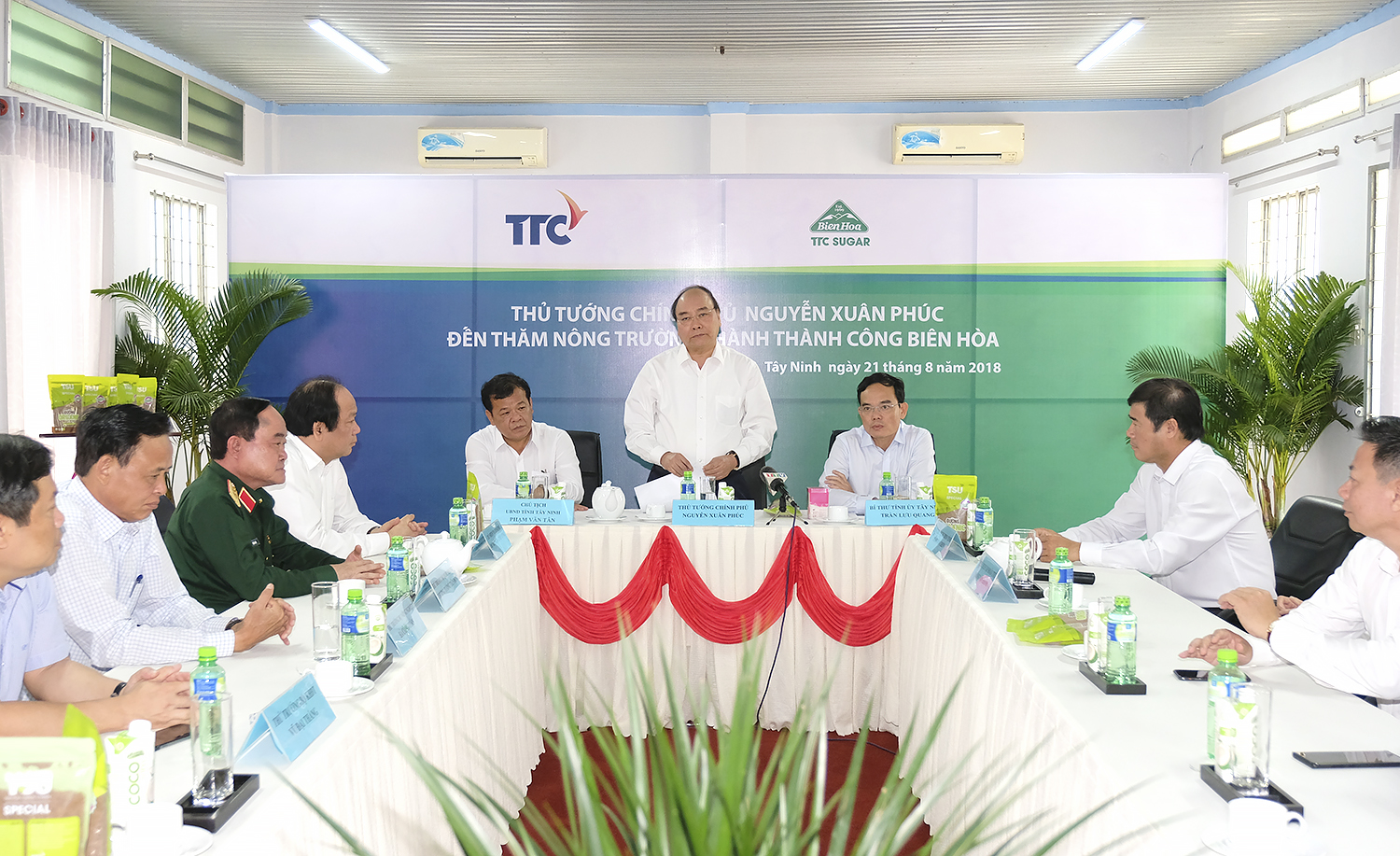 Thủ tướng thăm một số mô hình nông nghiệp công nghệ cao tại Tây Ninh