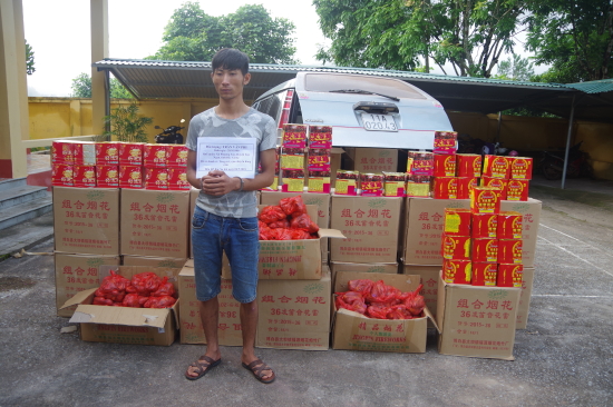 Lạng Sơn bắt giữ hơn 2,2 tấn pháo lậu